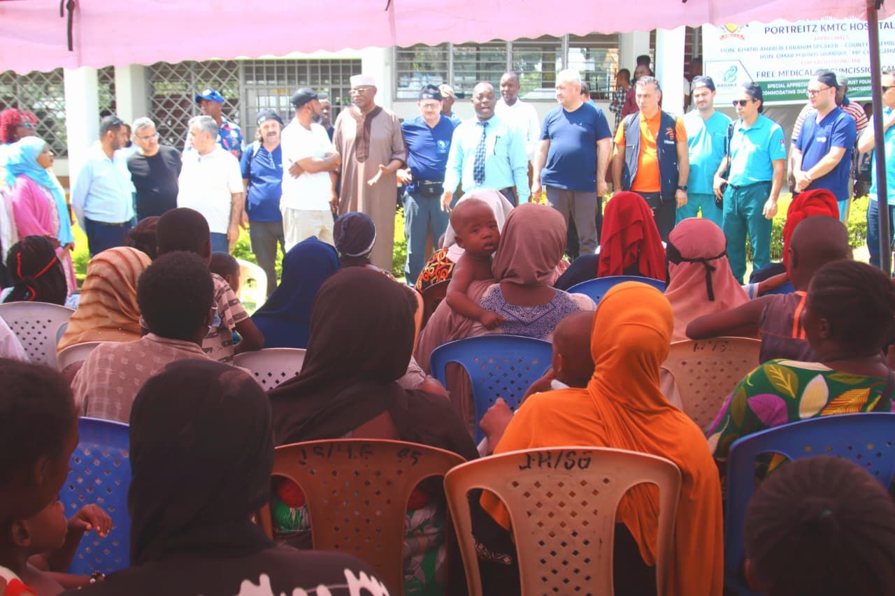 Dernek gönüllüleriyle hatıra